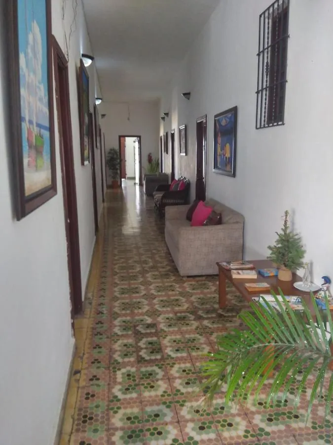 Hotel Arcoiris Colonial Santo Domingo Guest house