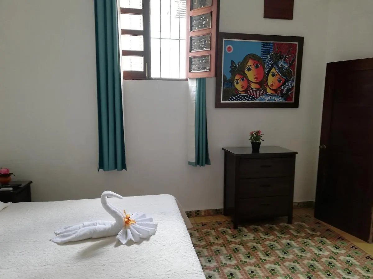 Hotel Arcoiris Colonial Santo Domingo Guest house
