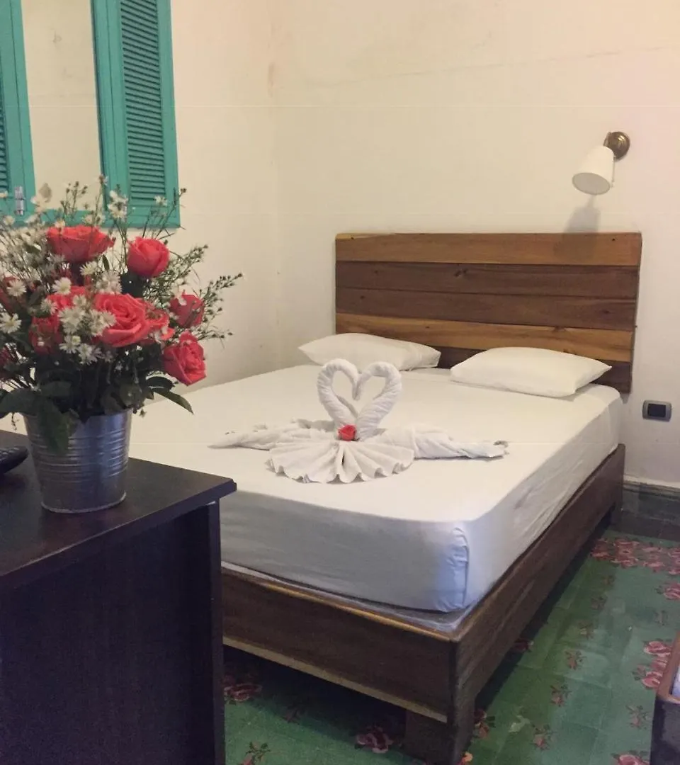 Hotel Arcoiris Colonial Santo Domingo Guest house